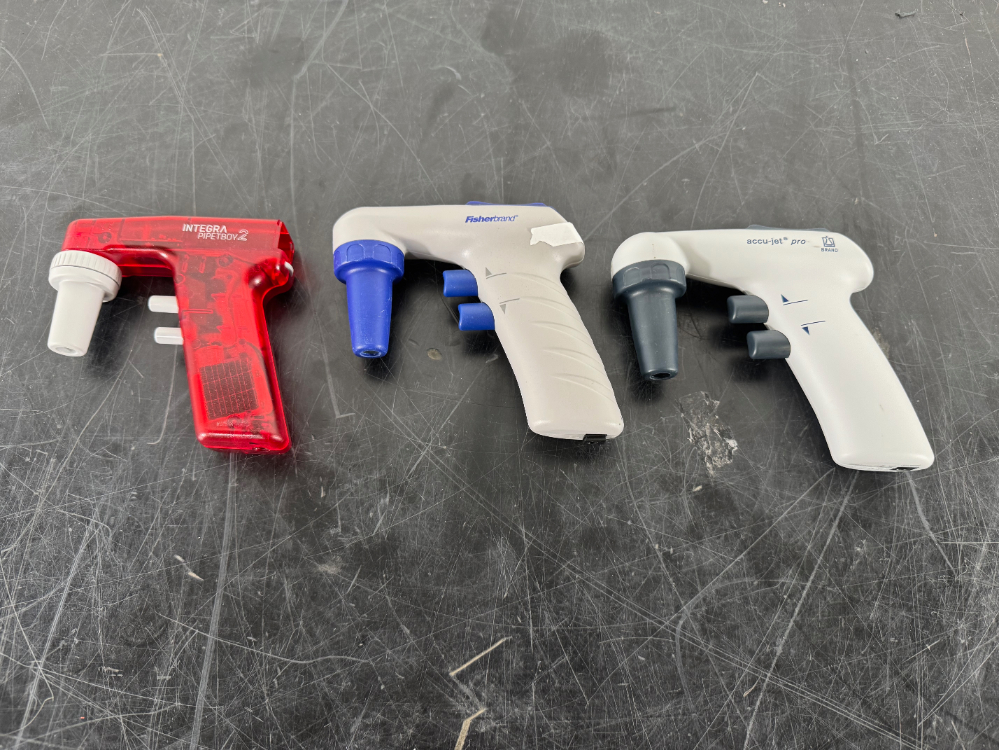 Image of Lot Of Pipette Fillers